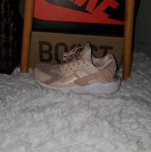 Rose pink Nike hurache womens size 7